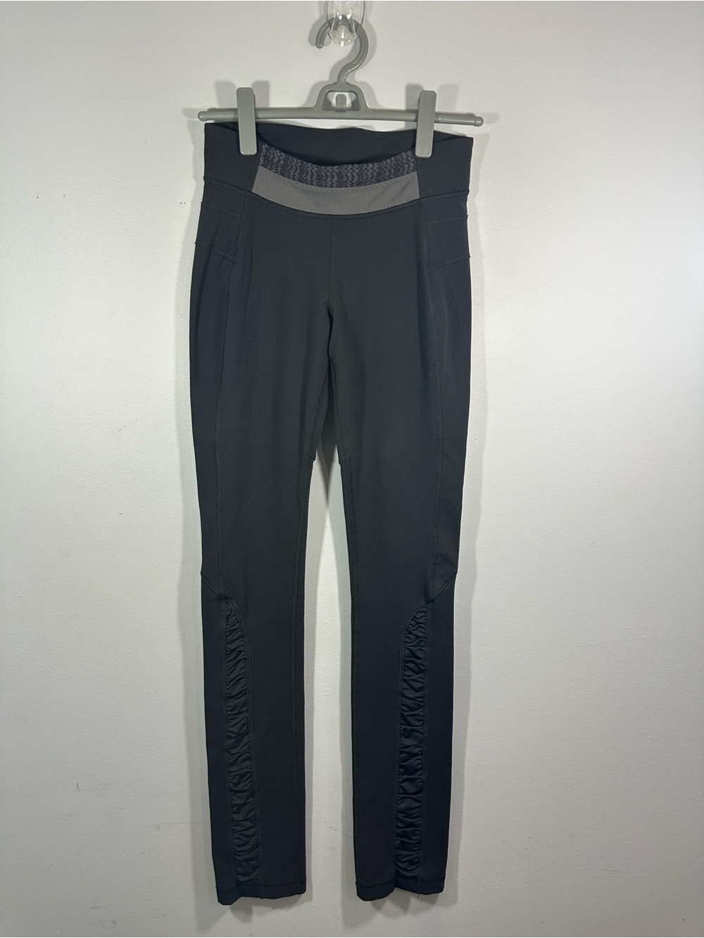 Lululemon Women’s Black Athletic Ruched Detail Leggings-No Size Tag Black-Tall